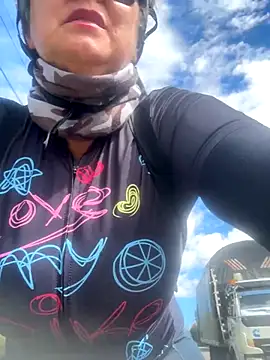 emma tour online show from October 24, 2025, 2:16 pm