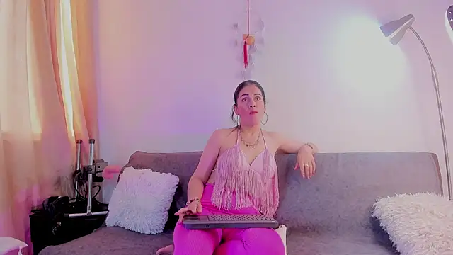 girasol walton online show from February 27, 2025, 12:01 pm