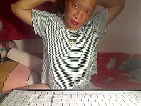 wethornypussy4u online show from February 1, 2026, 5:44 pm