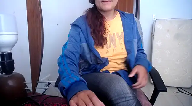 Mia davis01 online show from March 12, 2025, 2:12 pm