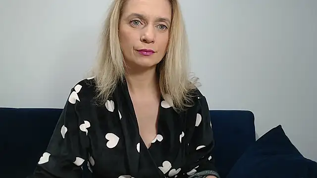 MysticCreature online show from February 8, 2025, 6:12 am