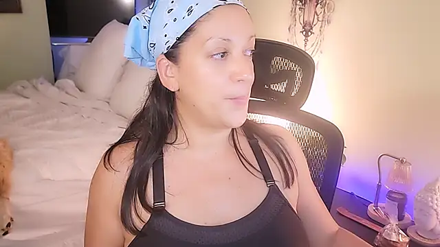 Wonderful Woman online show from September 18, 2025, 1:19 am