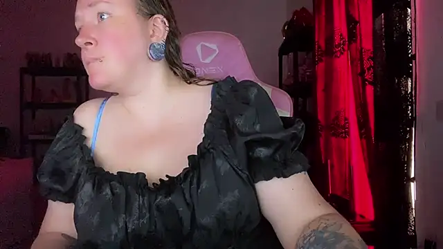 Snapshot of kisicaxx chatting on July 3, 2026, 7:26 am kisicaxx online show from July 3, 2026, 7:26 am