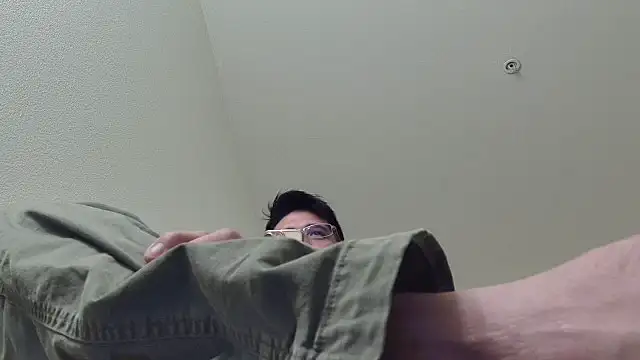 Snapshot of SebastianReiss chatting on June 20, 2026, 6:29 am SebastianReiss online show from June 20, 2026, 6:29 am