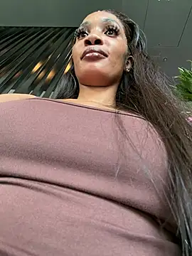 Snapshot of __Nessa__ chatting on June 18, 2026, 11:48 am Nessa online show from June 18, 2026, 11:48 am