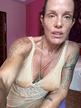 mommyselenafit  online show from February 19, 2026, 6:43 am