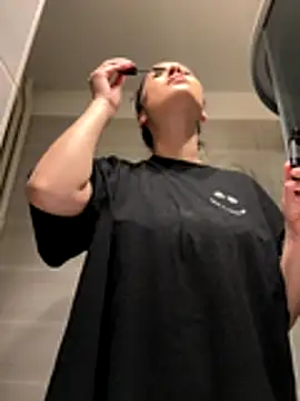 Snapshot of IrisBlues chatting on November 10, 2025, 5:29 pm IrisBlues online show from November 10, 2025, 5:29 pm