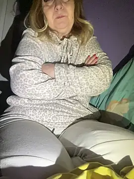 Snapshot of Irina2909@xh chatting on February 5, 2026, 4:52 am Irina2909xh online show from February 5, 2026, 4:52 am