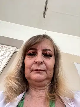 Irina2909xh online show from September 22, 2025, 10:10 am