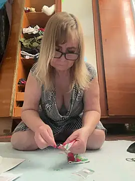 Snapshot of Irina2909@xh chatting on February 8, 2026, 10:46 am Irina2909xh online show from February 8, 2026, 10:46 am