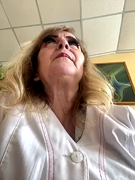 Irina2909xh online show from September 29, 2025, 9:05 am