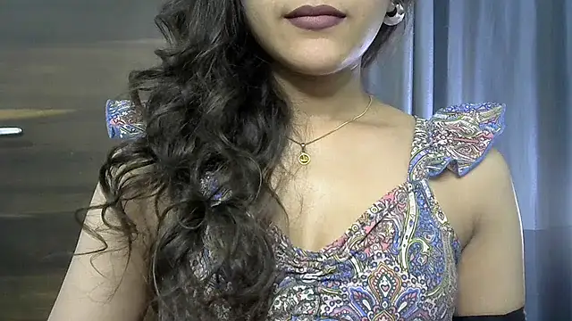 Snapshot of selen_5 chatting on September 23, 2025, 6:48 pm selen 5 online show from September 23, 2025, 6:48 pm