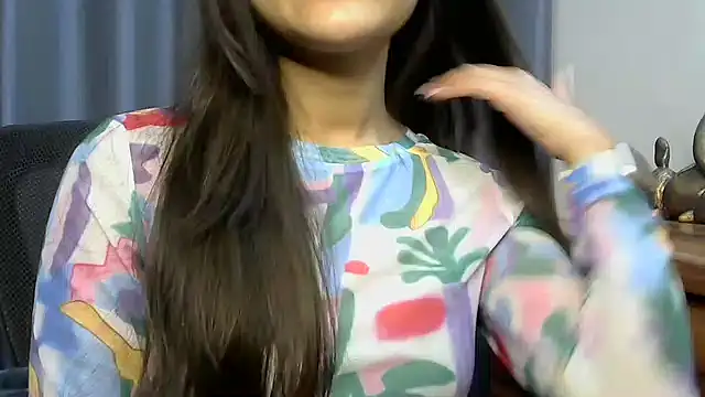 Snapshot of selen_5 chatting on February 10, 2025, 6:56 pm selen 5 online show from February 10, 2025, 6:56 pm