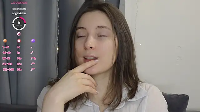 Snapshot of BeckyMartens chatting on November 9, 2025, 2:04 am BeckyMartens online show from November 9, 2025, 2:04 am