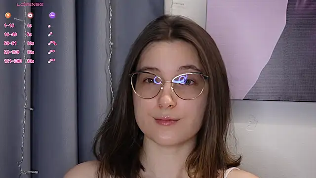 Snapshot of BeckyMartens chatting on September 16, 2025, 12:11 am BeckyMartens online show from September 16, 2025, 12:11 am