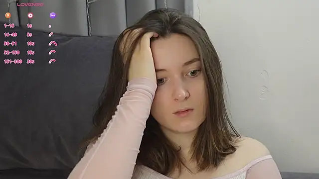 Snapshot of BeckyMartens chatting on November 11, 2025, 2:17 am BeckyMartens online show from November 11, 2025, 2:17 am