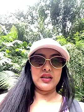 AshleyJhonson online show from November 9, 2025, 7:29 pm