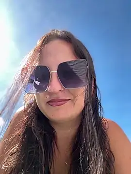 itsCassie online show from October 19, 2025, 12:08 pm