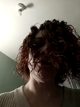 jennylovence online show from November 6, 2025, 7:01 am