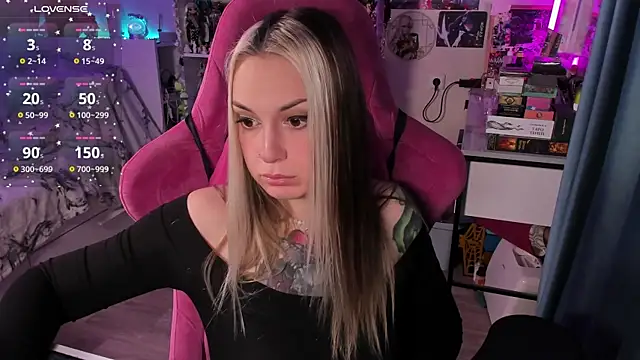 ChloeKohaku online show from November 20, 2025, 3:29 am