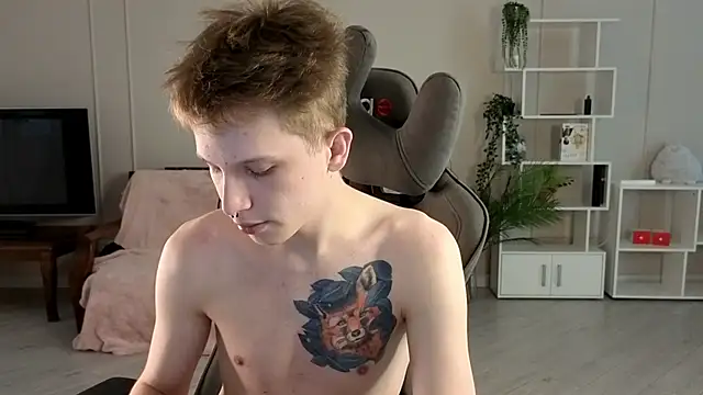 arlekincrop online show from September 10, 2025, 1:48 am