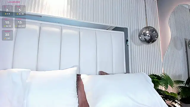 Snapshot of Alexis_camX chatting on September 11, 2025, 12:05 pm Alexis camX online show from September 11, 2025, 12:05 pm