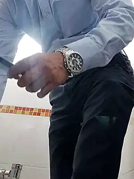 Business dickkk online show from November 11, 2025, 5:52 pm