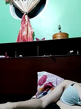 QueenSoreal online show from October 25, 2025, 4:18 pm