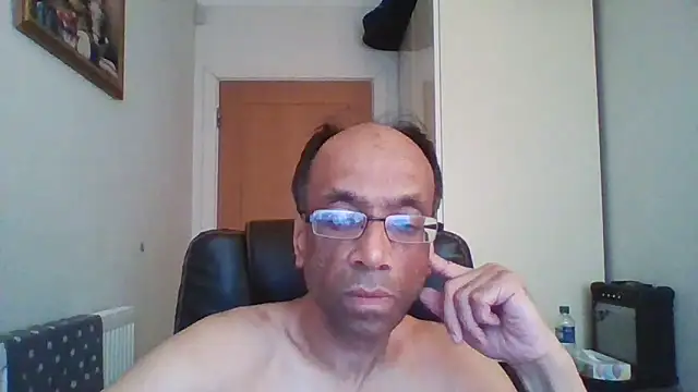 rauncher1 online show from September 29, 2025, 10:54 am