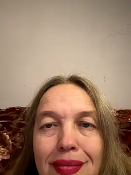 Snapshot of Susanel chatting on September 17, 2025, 8:33 pm Susanel online show from September 17, 2025, 8:33 pm