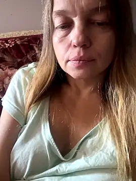 Snapshot of Susanel chatting on September 14, 2025, 8:26 am Susanel online show from September 14, 2025, 8:26 am