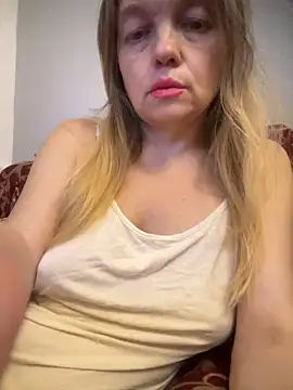 Snapshot of Susanel chatting on September 22, 2025, 5:30 pm Susanel online show from September 22, 2025, 5:30 pm