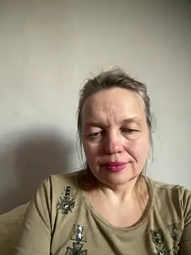 Snapshot of Susanel chatting on March 15, 2025, 12:24 pm Susanel online show from March 15, 2025, 12:24 pm