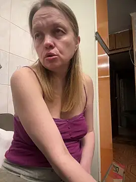 Snapshot of Susanel chatting on March 14, 2025, 9:24 am Susanel online show from March 14, 2025, 9:24 am