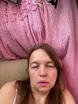Snapshot of Susanel chatting on July 16, 2026, 8:44 am Susanel online show from July 16, 2026, 8:44 am