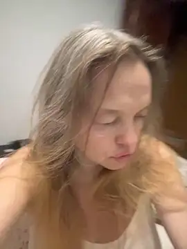 Snapshot of Susanel chatting on November 23, 2025, 2:10 am Susanel online show from November 23, 2025, 2:10 am