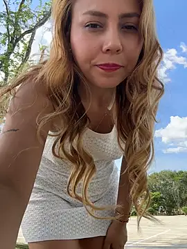 Brittanyrosexx online show from October 9, 2025, 8:09 pm