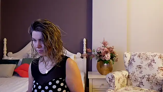 Snapshot of FeliciaKrige chatting on March 4, 2025, 10:16 pm FeliciaKrige online show from March 4, 2025, 10:16 pm