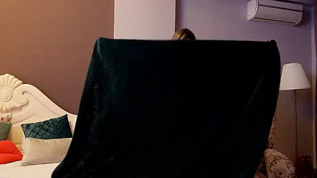 Snapshot of FeliciaKrige chatting on March 5, 2025, 8:42 pm FeliciaKrige online show from March 5, 2025, 8:42 pm