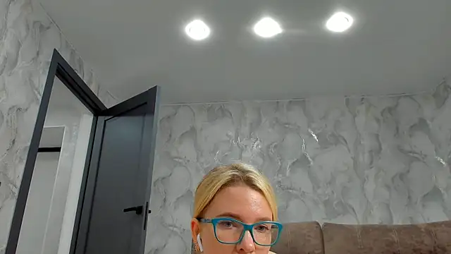 succubus online show from May 12, 2026, 7:38 am