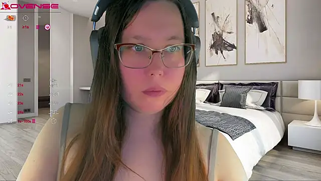 Snapshot of Victoria_Romans chatting on October 3, 2025, 11:28 pm Victoria Romans online show from October 3, 2025, 11:28 pm