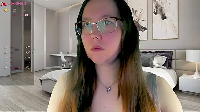 Snapshot of Victoria_Romans chatting on October 27, 2025, 9:21 am Victoria Romans online show from October 27, 2025, 9:21 am