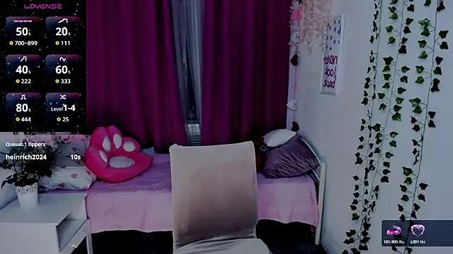 Snapshot of Alexa_Lexi_ chatting on May 19, 2026, 10:44 am Alexa Lexi online show from May 19, 2026, 10:44 am