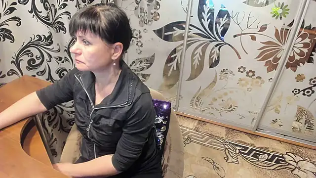 Snapshot of EVILENSA chatting on March 20, 2025, 5:04 pm EVILENSA online show from March 20, 2025, 5:04 pm