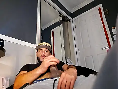 gardy8585 online show from January 15, 2025, 8:26 pm