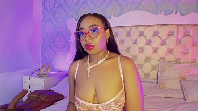 Snapshot of CaseyMoon chatting on January 11, 2026, 12:34 pm CaseyMoon online show from January 11, 2026, 12:34 pm