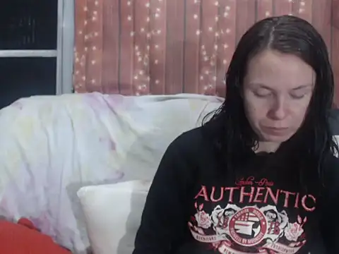 Venusluxodomme online show from December 19, 2025, 12:14 am