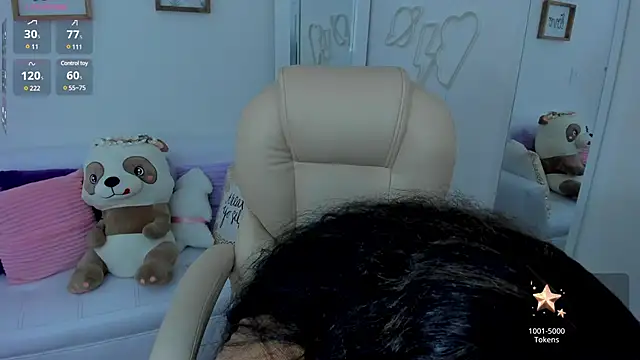 zobe love online show from March 12, 2025, 11:01 pm