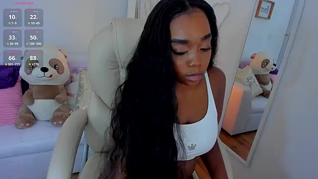 zobe love online show from March 19, 2025, 7:17 pm