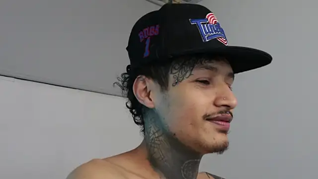 trieone online show from February 10, 2025, 4:19 am